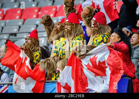 Vancouver, Kanada. März 2020. Die Fans des Team Canada jubeln die Mannschaft Kanadas an, als sie gegen Spanien in Spiel #32 (Cup-Viertelfinale) antreten Stockfoto