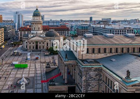 Blick auf den Gendarmenmarkt in Berlin Stockfoto