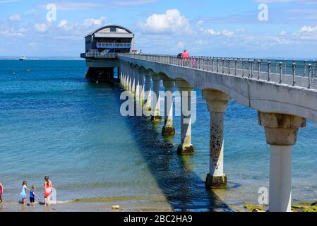 Bembridge-Rettungsboot staion an einem sonnigen Tag Stockfoto