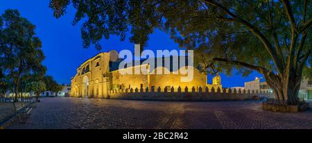 Fassade der Basilika Santa María de la Encarnación, Santo Domingo, Republica Dominicana Stockfoto