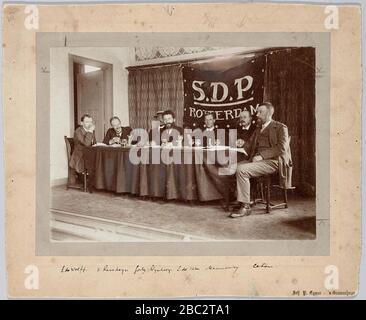 Groepsportret SDP, Afdeling Rotterdam, Congres, 1911. Stockfoto