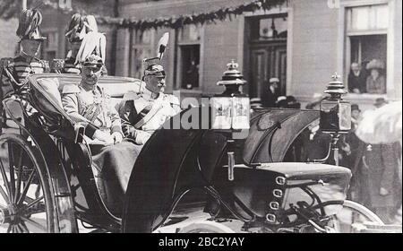 Großherzog Adolf Friedrich V. von Mecklenburg-Strelitz und Kaiser Wilhelm II Stockfoto