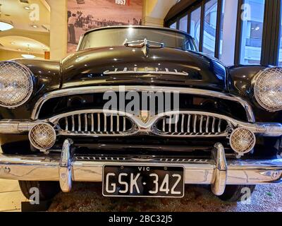 Schwarzes Oldtimer mit Clipping-Pfad Stockfoto