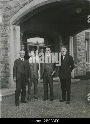 Gruppe von Hauptleitern, die am klinischen Kongress der Chirurgen Amerikas teilnehmen und Sir William Taylor, KBE, Col Scrimger, VC, LT Col Armstrong, CMG, Sir Berkeley Moynihan, KCMG umfassen Stockfoto