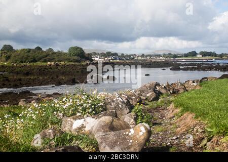 Galway Bay in der Nähe von Dunguaire Castle, Kinvara, Irland Stockfoto