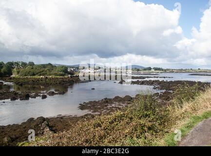 Galway Bay in der Nähe von Dunguaire Castle, Kinvara, Irland Stockfoto