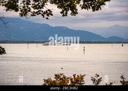Lindau, Bayern, Deutschland, 09-16-2017 Österreichischer Raddampfer "Hohentwiel". Es ist das einzige noch in Betrieb befindliche Dampfschiff und gleichzeitig das älteste Stockfoto