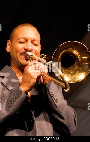 Ellis Marsalis, legendäre und Bebop- und Jazzpianistin. Mit Sohn Delfeayo. Stockfoto