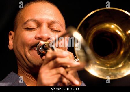 Ellis Marsalis, legendäre und Bebop- und Jazzpianistin. Mit Sohn Delfeayo. Stockfoto