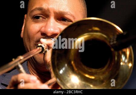 Ellis Marsalis, legendäre und Bebop- und Jazzpianistin. Mit Sohn Delfeayo. Stockfoto