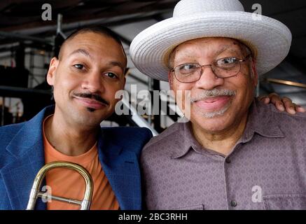 Ellis Marsalis, legendäre und Bebop- und Jazzpianistin. Mit Sohn Delfeayo. Stockfoto