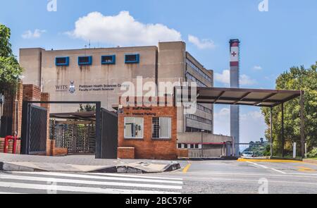 Johannesburg, Südafrika, 15. März bis 2020: Eintritt zum Campus für medizinische Universitätsunterweisung Stockfoto