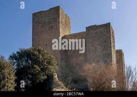 Die alte Rocca Aldobrandesca von Talamone, Grosseto, Toskana, Italien, Europa, an einem schönen sonnigen Tag Stockfoto