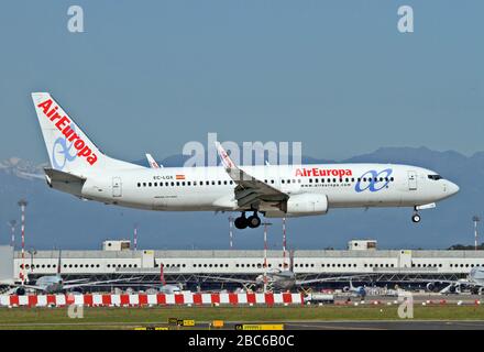 EC-LQX Air Europa Boeing 737 Next Generation / Max - MSN 36595 fotografiert am Flughafen Malpensa, Mailand, Italien Stockfoto