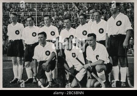 RUSSLAND, 13. AUGUST 2019: Postkarte, die von Deutschland gedruckt wird, zeigt die Olympischen Sommerspiele 1936 Deutschland, ca. 1936 Stockfoto