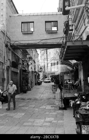 JERUSALEM, ISRAEL - 20. SEPTEMBER 2017: Straße der Altstadt von Jerusalem Stockfoto