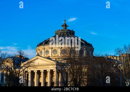 Rumänisches Athenäum oder Ateneul Roman, im Zentrum der rumänischen Hauptstadt Bukarest Stockfoto