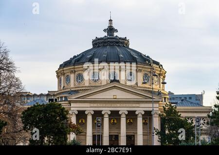 Rumänisches Athenäum oder Ateneul Roman, im Zentrum der rumänischen Hauptstadt Bukarest Stockfoto