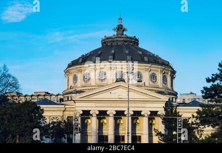 Rumänisches Athenäum oder Ateneul Roman, im Zentrum der rumänischen Hauptstadt Bukarest Stockfoto