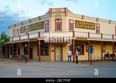 Tombstone, Arizona, Vereinigte Staaten - 12. Juli 2009: Longhorn Restaurant Saloon in Tombstone, Arizona, eine historische Wild West Location. Stockfoto