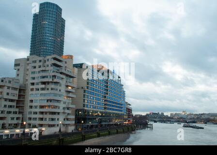 Sea Containers House Warren Platner South Bank Tower Gebäude Architektur von Blackfriars Bridge, Blackfriars Rd, London SE1 9UD Stockfoto