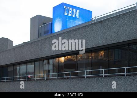 Sampson House (IBM), Upper Ground, London, SE1 von Denys Lasdun Stockfoto