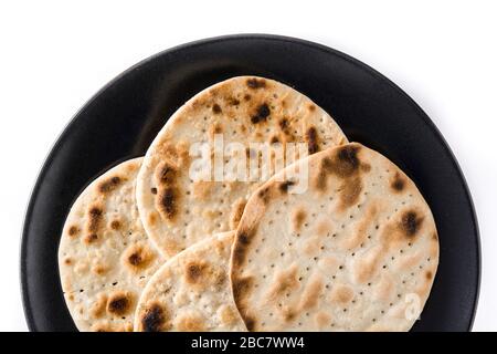 Handgefertigte Matzah für das jüdische Passah auf Holzgrund Stockfoto
