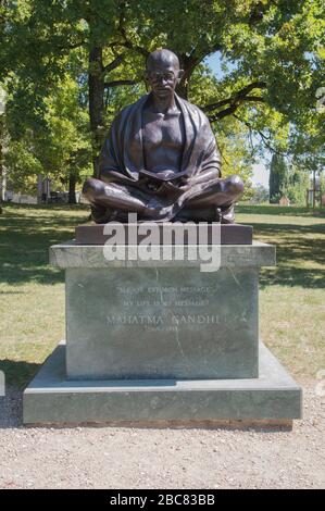 Statue von Mahatma Gandhi im Ariana Park, Genf, Schweiz. Stockfoto