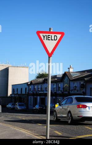 Wegweiser in Dungarvan Co. Waterford, Irland. Stockfoto