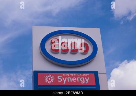 Esso Service/Tankstelle Logo- Handelsname für ExxonMobil - London Stockfoto