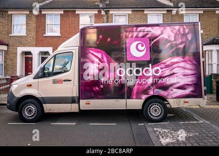 Ocado Truck - britische Online-Supermarkt-Lebensmittel-Lieferfirma - London Stockfoto