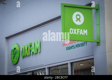 Oxfam Charity Shop Signage, London - 2019 Stockfoto