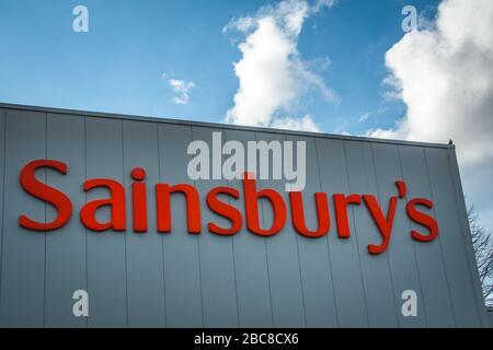 Sainsbury's Supermarket Branch Exterieur Logo / Beschilderung - London Stockfoto