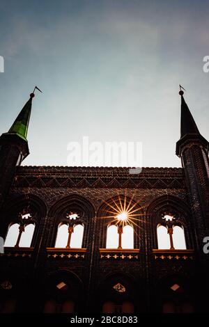 LÜBECK, DEUTSCHLAND - 29. APRIL 2018: Lübeck Rathaus - das älteste Rathaus europas. Lübeck Deutschland Stockfoto