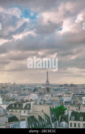 Stadtübersicht von Paris, Himmel, Wolken Stockfoto