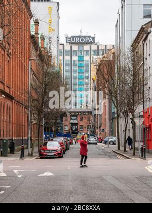 Belfast, Nordirland, Großbritannien - 8. Februar. Das Europa Hotel hat einen Blick auf die Franklin Street Stockfoto