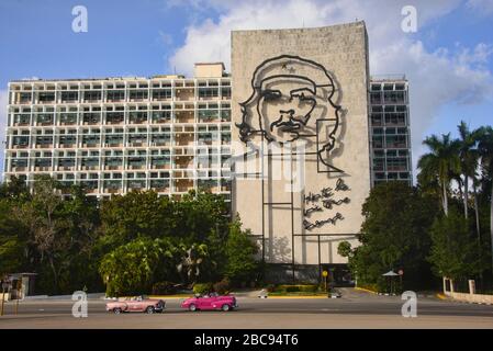 53 Chevy vor Fidel, Plaza de la Revolucion, Havanna, Kuba Stockfoto