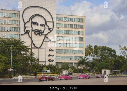 53 Chevy vor Fidel, Plaza de la Revolucion, Havanna, Kuba Stockfoto