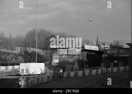 Die Überführung des Churchill Way in Liverpool, die in den 1960er Jahren gebaut wurde, musste wegen zu kostspieliger Bauwerksfehler abgerissen werden. Stockfoto