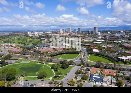 Blick auf die Skyline von Newport Beach Center Stockfoto