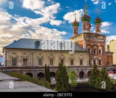 Sergius-Tempel von Radonezh im Vysokopetrovski-Kloster. Moskau. Russland Stockfoto