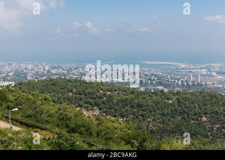 Blick auf Haifa von der Aussichtsplattform der Universität, Israel Stockfoto