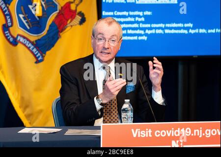 Trenton, USA, 03. April 2020. 3. April 2020 - Trenton, NJ, Vereinigte Staaten: Gouverneur von New Jersey Phil Murphy (D) spricht bei einer Pressekonferenz von Coronavirus. (Foto von Michael Brochstein/Sipa USA) Credit: SIPA USA/Alamy Live News Stockfoto