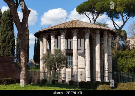 Der Tempel des Herkules Victor (Herkules der Sieger) (Tempio di Ercole Vincitore) oder Herkules Olivarius. Römischer Rundtempel an der Piazza Bocca della Verit Stockfoto