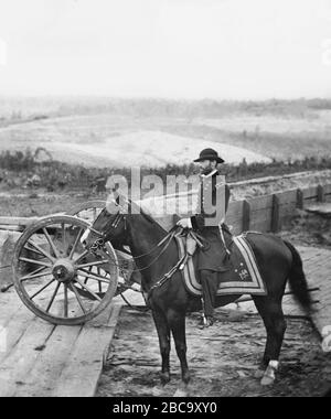 Unionsgeneral William Sherman auf Horseback in Federal Fort, Atlanta, Georgia, Foto von George N. Barnard, 1864 Stockfoto