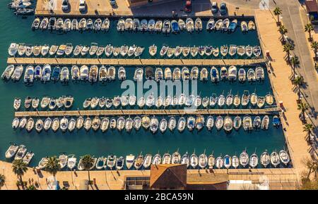 Luftbild, Port de Sóller, Hafen von Sóller, Sollermar, Bootsanlegestelle, Sóller, Europa, Balearen, Spanien Stockfoto