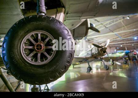 Schweden, Südostschweden, Linkoping, Flygvapen Museum, Schwedisches Luftwaffenmuseum, deutsche Junkers B3-JU 86K-Bomberflugzeuge der 2. Ära, die letzte rerestingJ Stockfoto