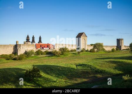 Schweden, Insel Gotland, Visby, Stadtmauer aus dem 12. Jahrhundert, die vollständigste midieval Stadtmauer Europas Stockfoto