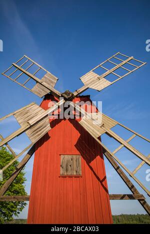 Schweden, Insel Oland, Storlinge, antike Holzwindmühlen Stockfoto