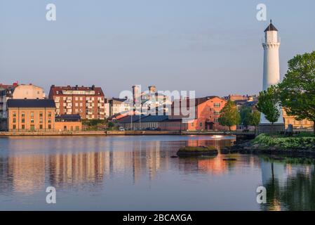 Schweden, Südschweden, Karlskrona, Stumholmen Island, Blick auf die Stadt in Richtung Kungsbron, Morgengrauen Stockfoto